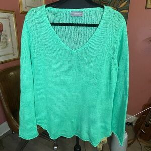 Wooden Ships Green Lightweight V Neck Cotton Sweater. Size M/L. Retail $149